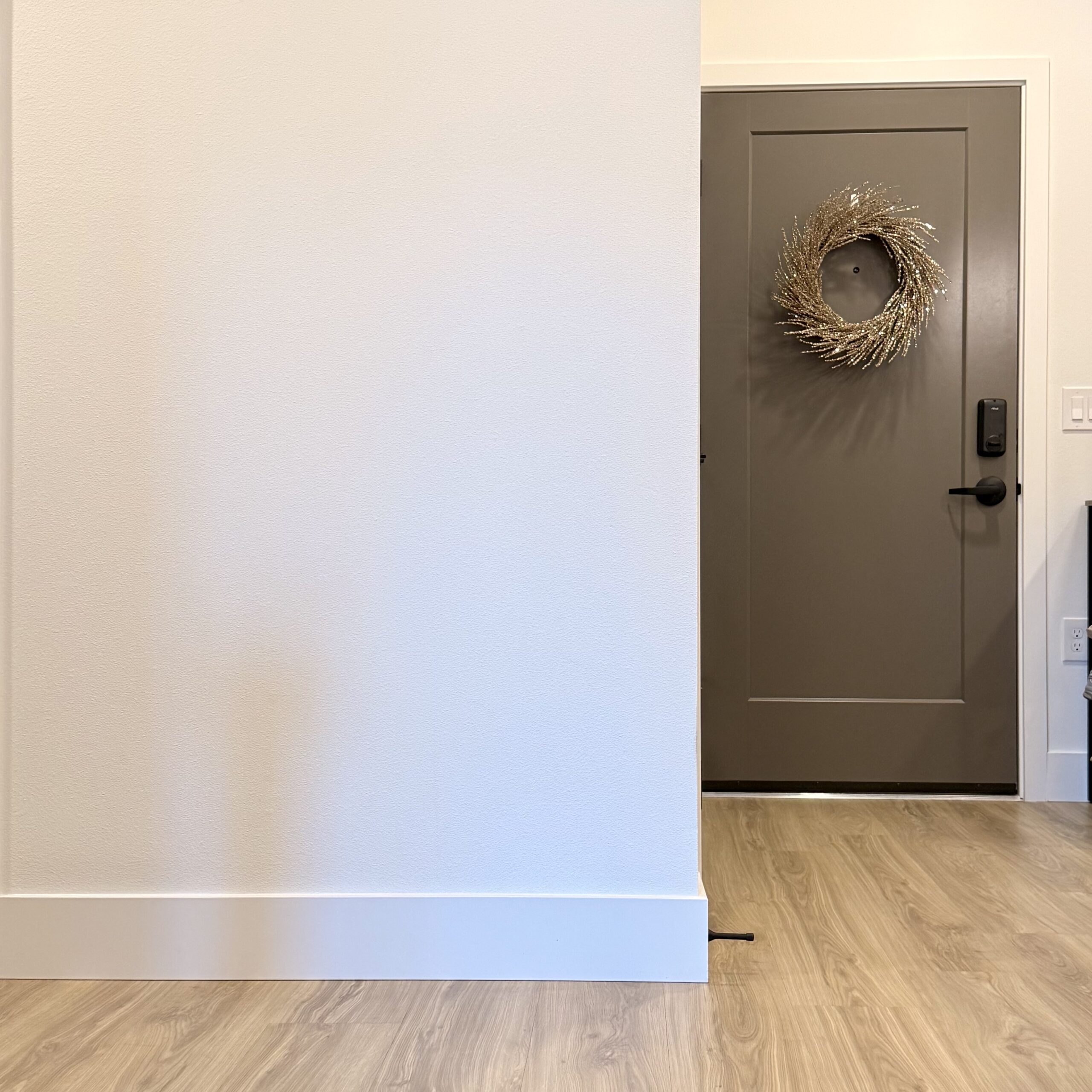 Baseboard cleaning service in Bothell, Kirkland, Redmond - Whale Pro Clean